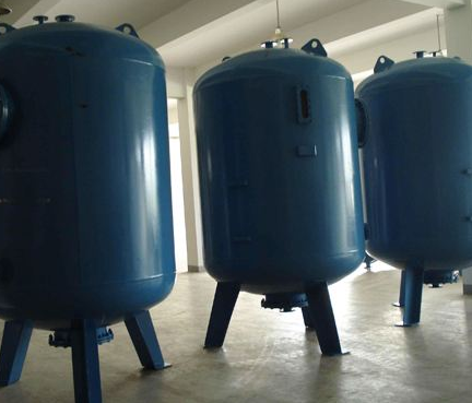 襯塑設(shè)備是如何進(jìn)行襯塑的？